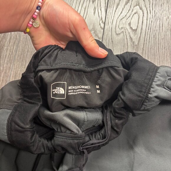 The North Face Grey Shorts Mens Medium 3M Reflective Jogging - Picture 6 of 9